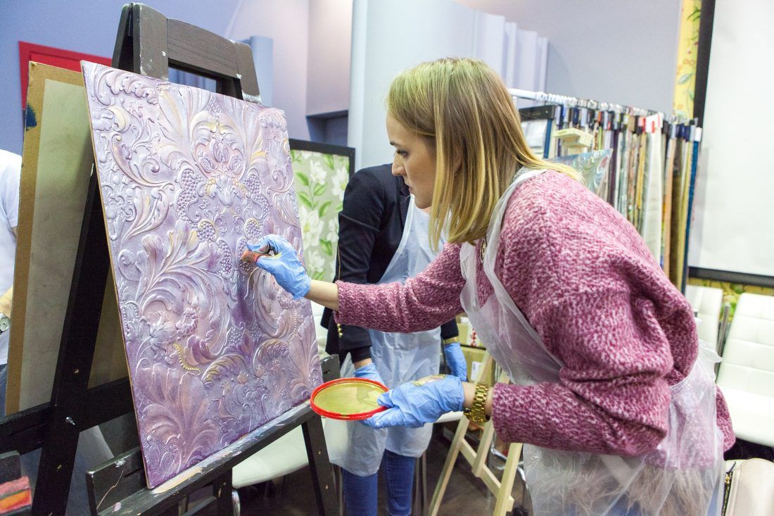мастер-класс по декорированию Lincrusta красками Sherwin-Williams в Центре Дизайна Мануфактура 5 Ампир Декор