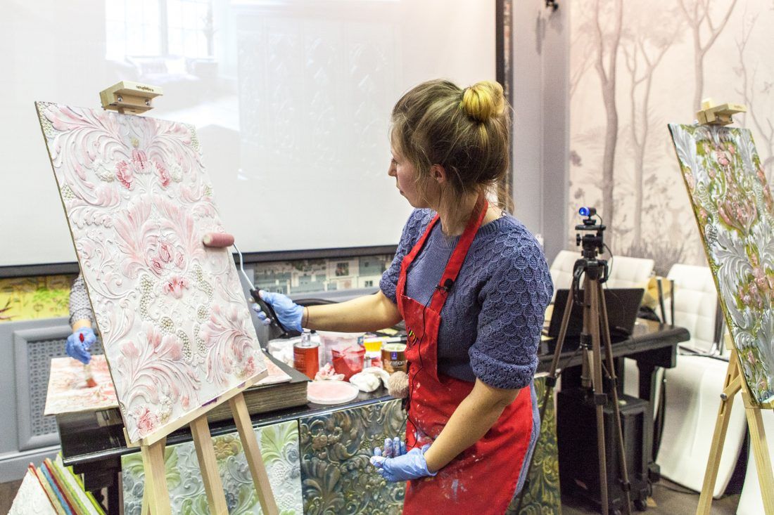 мастер-класс по декорированию Lincrusta красками Sherwin-Williams в Центре Дизайна Мануфактура 5 Ампир Декор