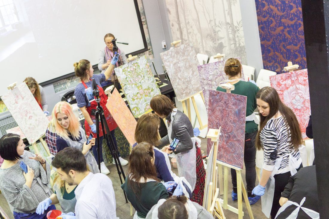 мастер-класс по декорированию Lincrusta красками Sherwin-Williams в Центре Дизайна Мануфактура 5 Ампир Декор