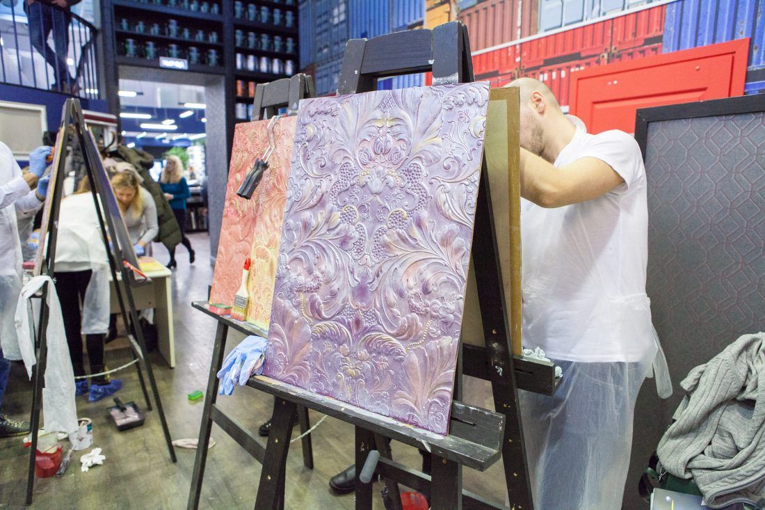 мастер-класс по декорированию Lincrusta красками Sherwin-Williams в Центре Дизайна Мануфактура 5 Ампир Декор