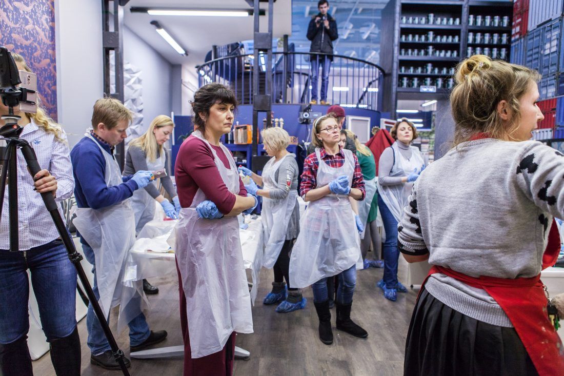 мастер-класс Sherwin-Williams по декорированию лепнины в Центре Дизайна Мануфактура 5 Ампир Декор