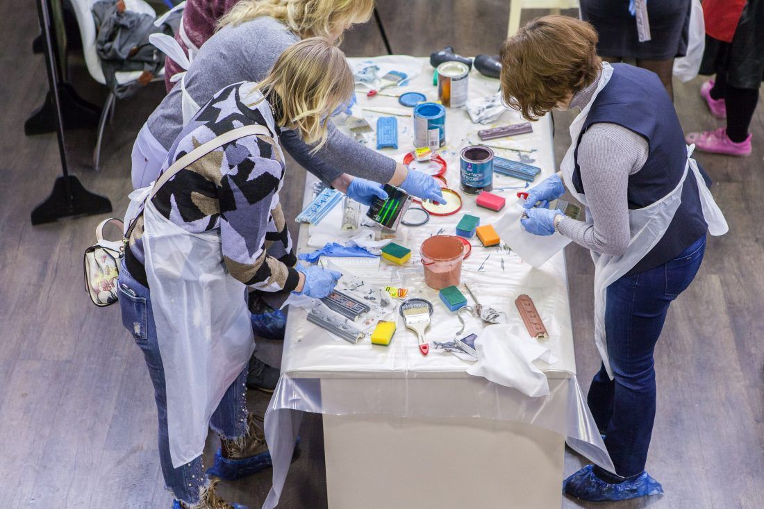 мастер-класс Sherwin-Williams по декорированию лепнины в Центре Дизайна Мануфактура 5 Ампир Декор