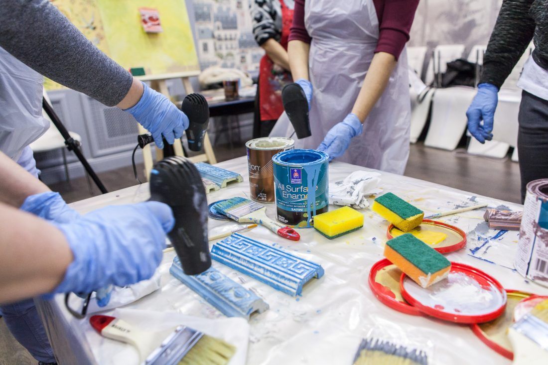 мастер-класс Sherwin-Williams по декорированию лепнины в Центре Дизайна Мануфактура 5 Ампир Декор