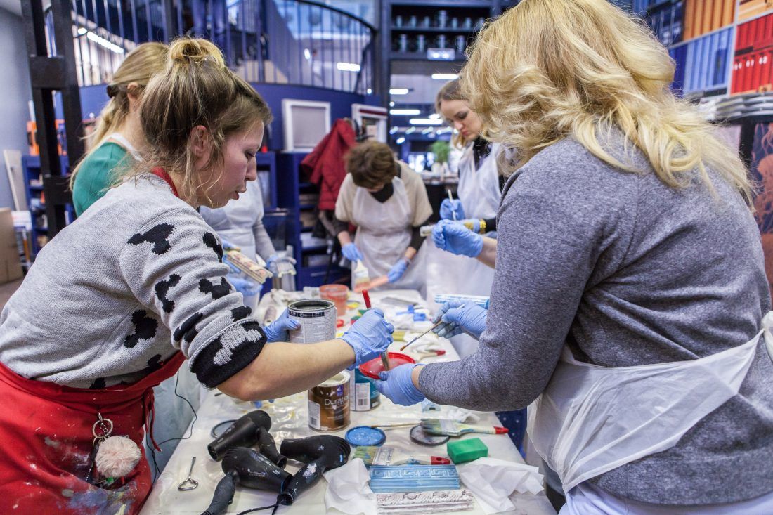 мастер-класс Sherwin-Williams по декорированию лепнины в Центре Дизайна Мануфактура 5 Ампир Декор