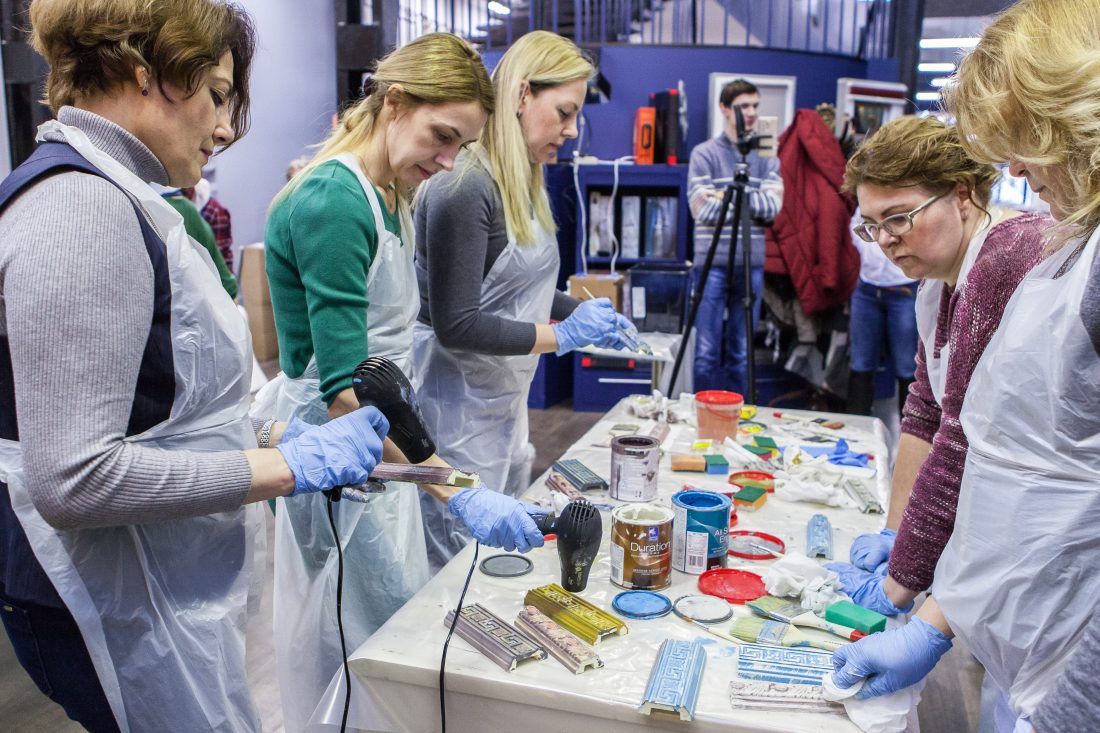 мастер-класс Sherwin-Williams по декорированию лепнины в Центре Дизайна Мануфактура 5 Ампир Декор