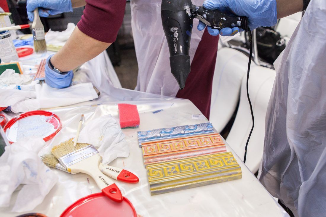 мастер-класс Sherwin-Williams по декорированию лепнины в Центре Дизайна Мануфактура 5 Ампир Декор