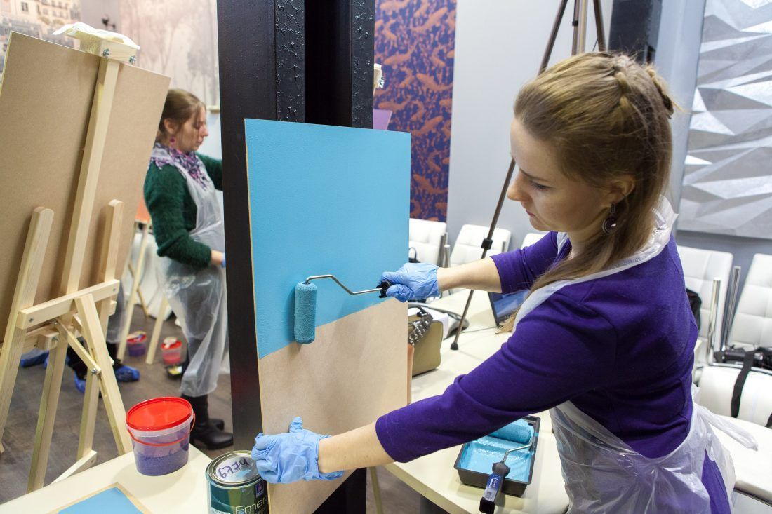 мастер-класс по работе с лазурью для декоративной штукатурки в Центре Дизайна Мануфактура 5 Ампир Декор