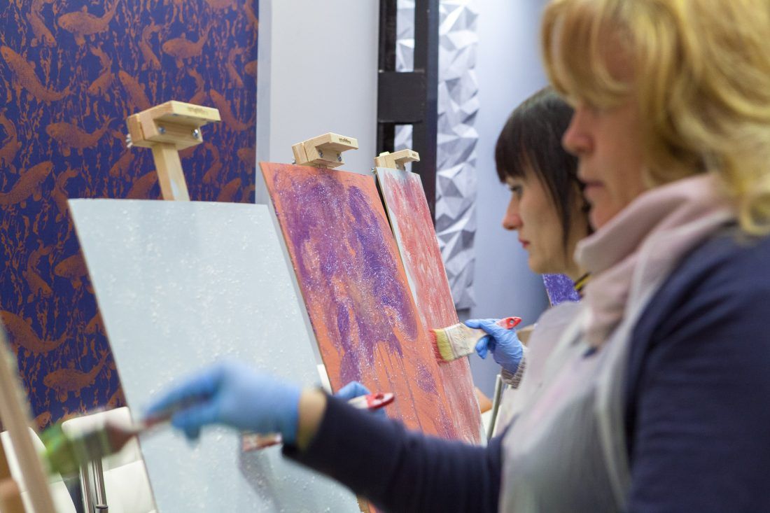 мастер-класс по работе с лазурью для декоративной штукатурки в Центре Дизайна Мануфактура 5 Ампир Декор