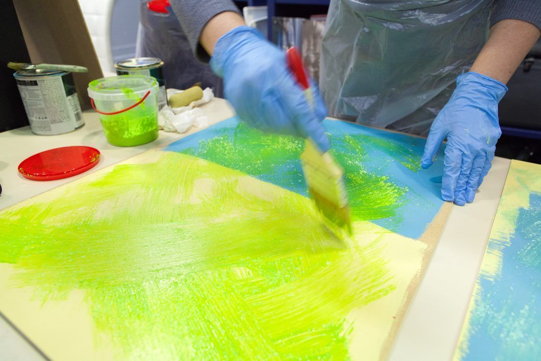 мастер-класс по работе с лазурью для декоративной штукатурки в Центре Дизайна Мануфактура 5 Ампир Декор