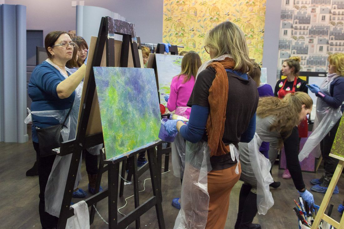 мастер-класс по работе с лазурью для декоративной штукатурки в Центре Дизайна Мануфактура 5 Ампир Декор