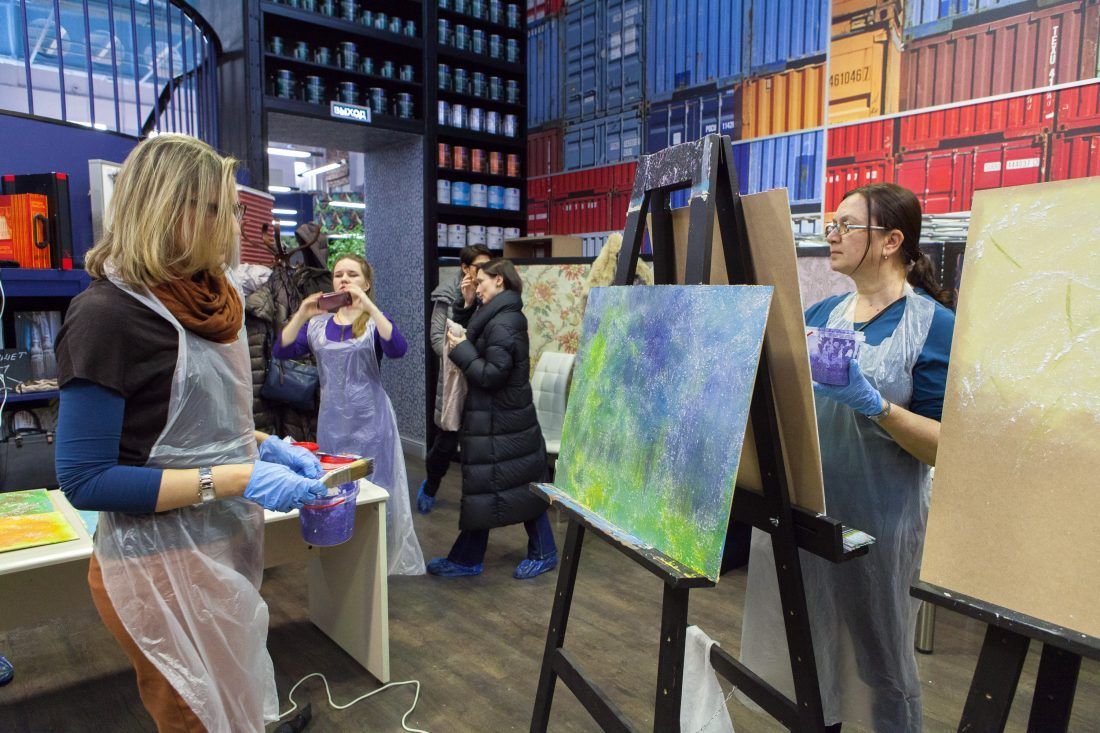 мастер-класс по работе с лазурью для декоративной штукатурки в Центре Дизайна Мануфактура 5 Ампир Декор