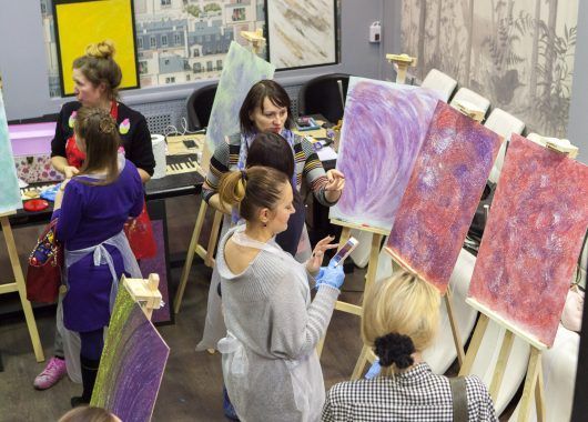 мастер-класс по работе с лазурью для декоративной штукатурки в Центре Дизайна Мануфактура 5 Ампир Декор