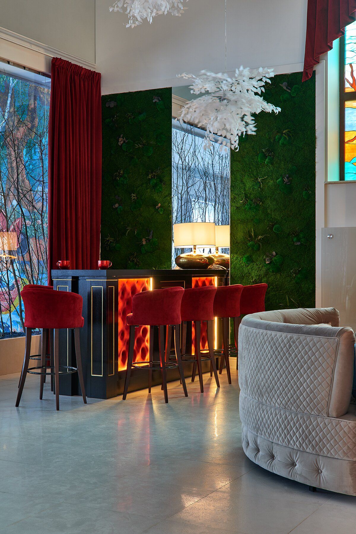 фитостена украшает домашний театр и детскую комнату