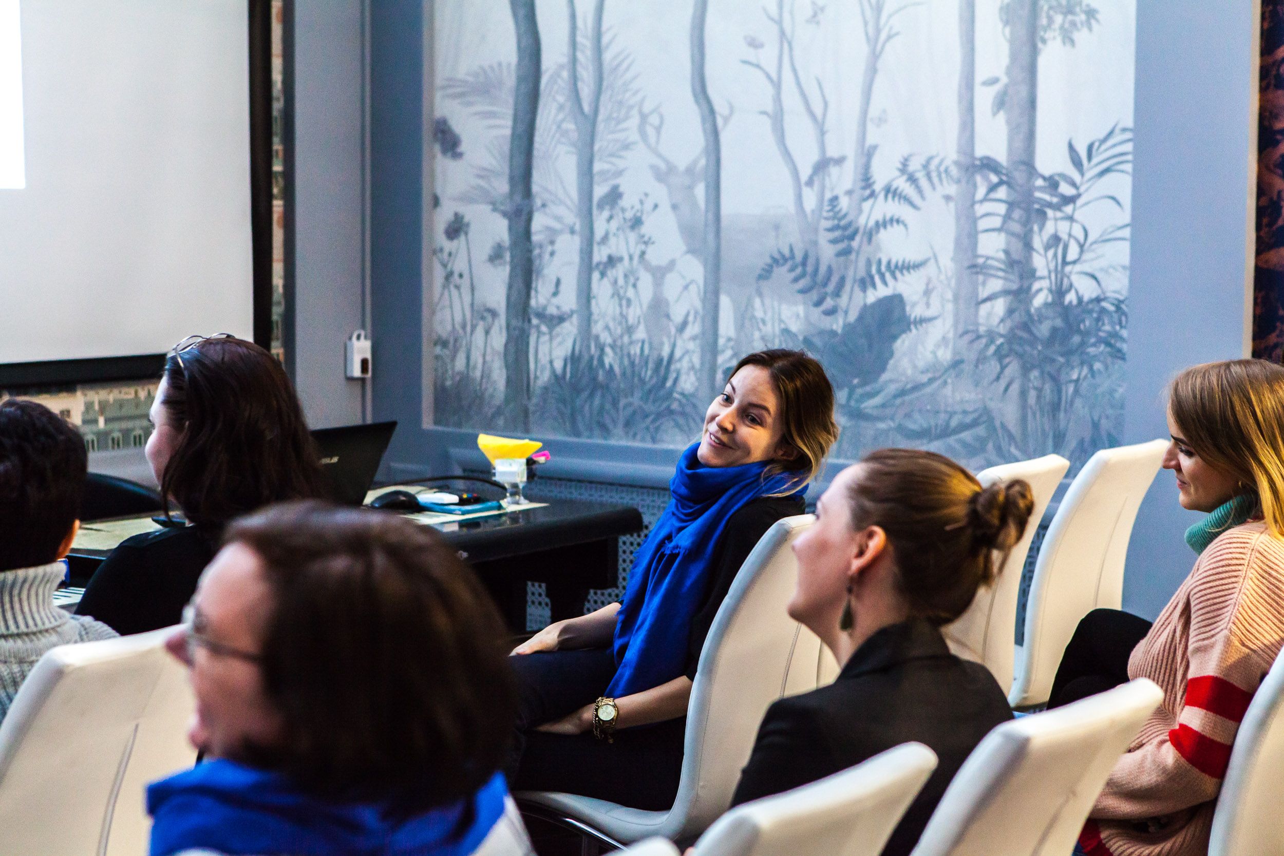 лекция-практикум «Психология общения, как достичь взаимопонимания с клиентом?» в Центре Дизайна Мануфактура 5 Ампир Декор