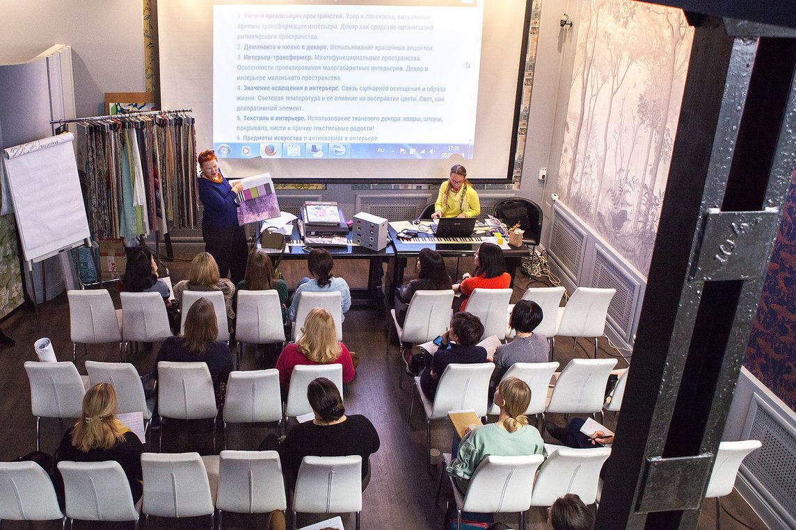занятия курса Декор в интерьере Елены Теплицкой