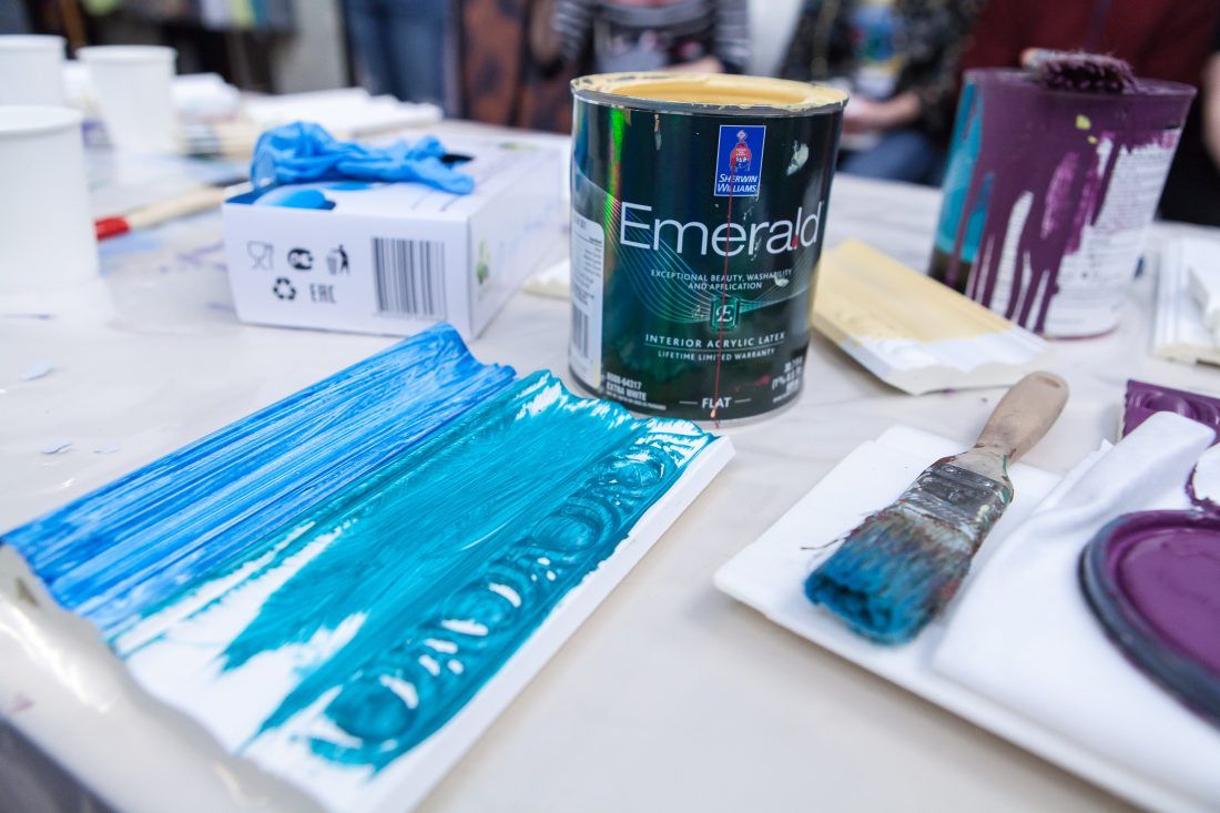 мастер-класс Михаила Дудина по декорированию лепнины в Центре Дизайна Мануфактура 5 Ампир Декор