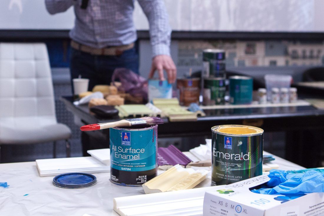 мастер-класс Михаила Дудина по декорированию лепнины в Центре Дизайна Мануфактура 5 Ампир Декор