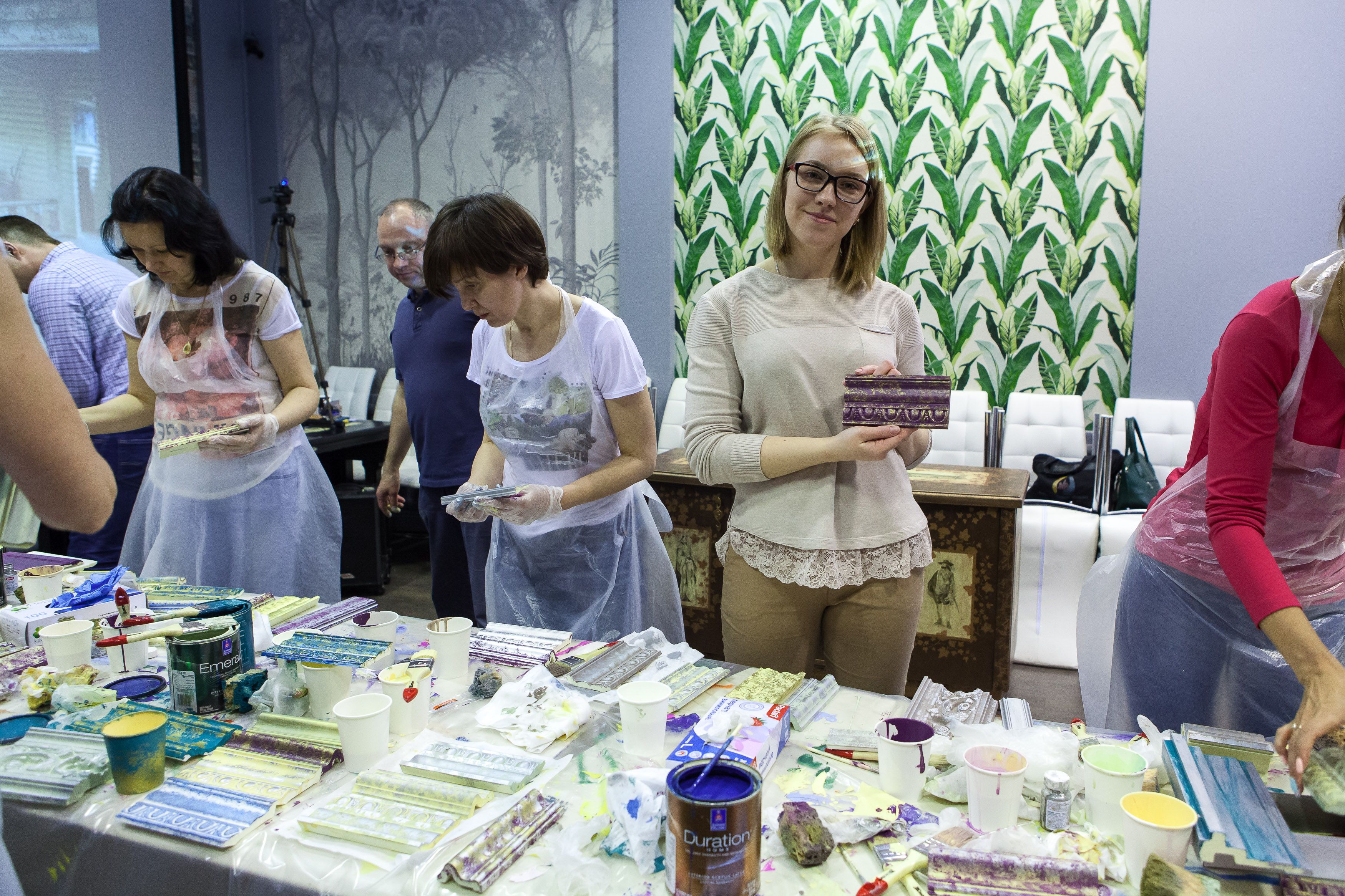 мастер-класс Михаила Дудина по декорированию лепнины в Центре Дизайна Мануфактура 5 Ампир Декор