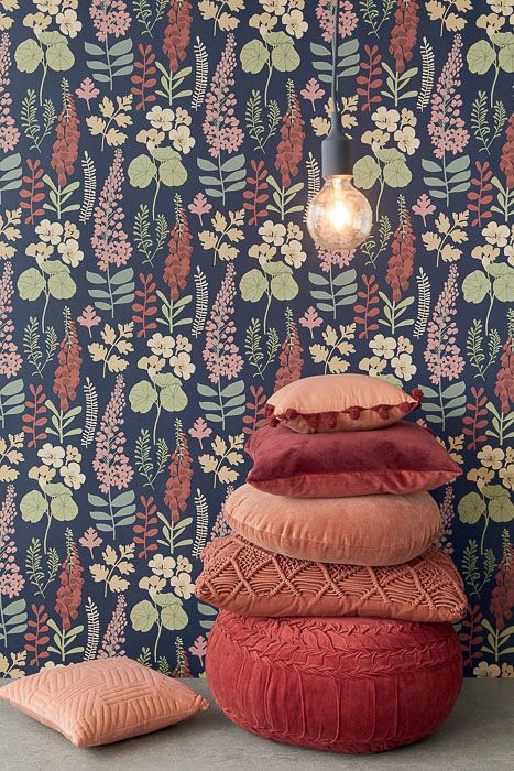 мотивы с полевыми цветами из коллекции Vivid от Eijffinger