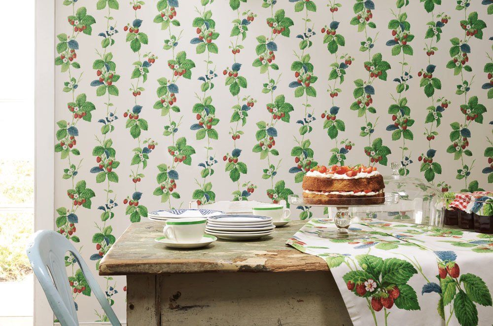 Обои с рисунками земляники из коллекции Vintage 2 от Sanderson