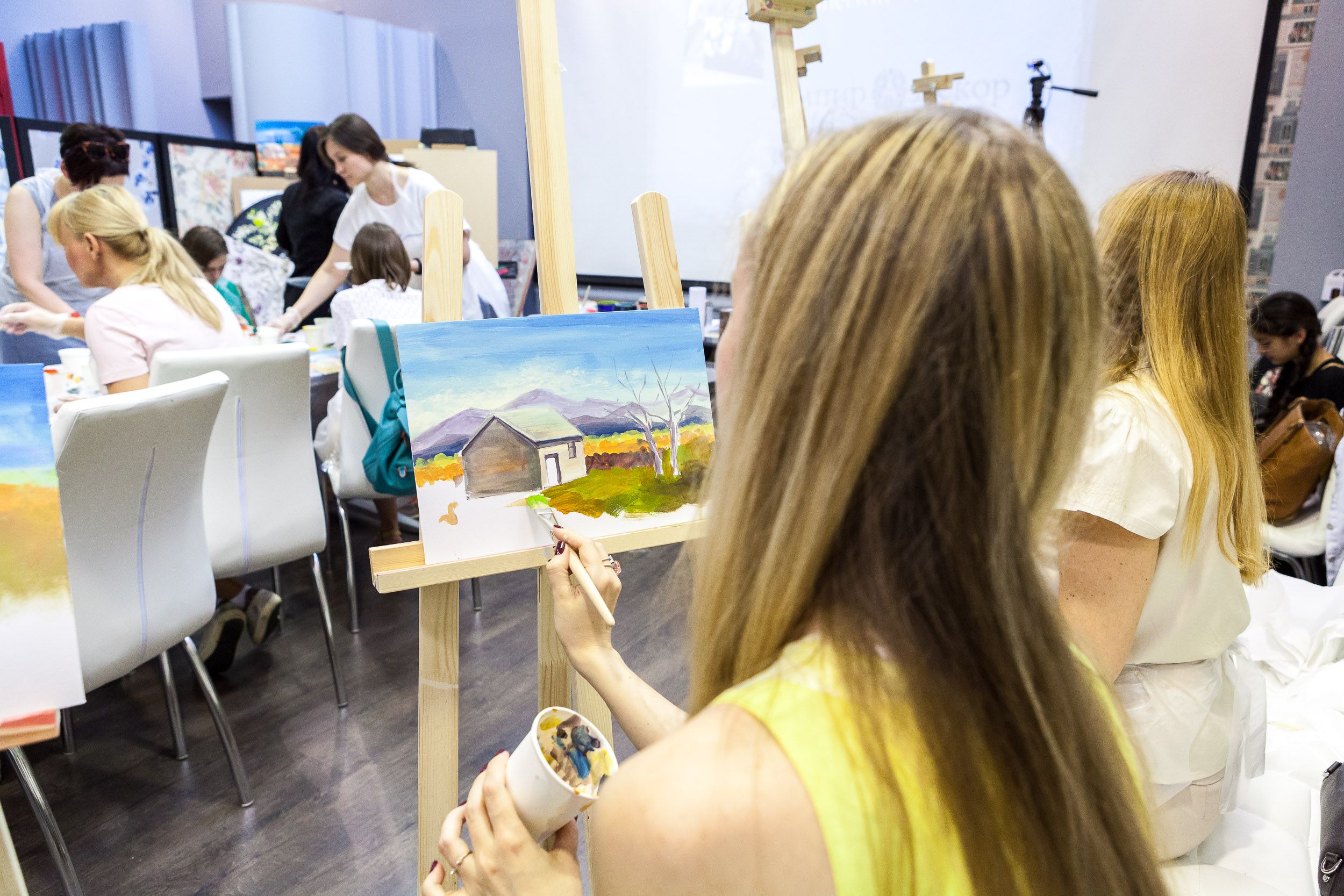 фрагмент мастер-класса Арины Эффи в Центре Дизайна Мануфактура 5 Ампир Декор