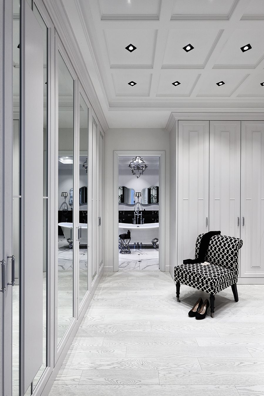 гардеробная в квартире жилого комплекса «Wine House», проект Mill Studio