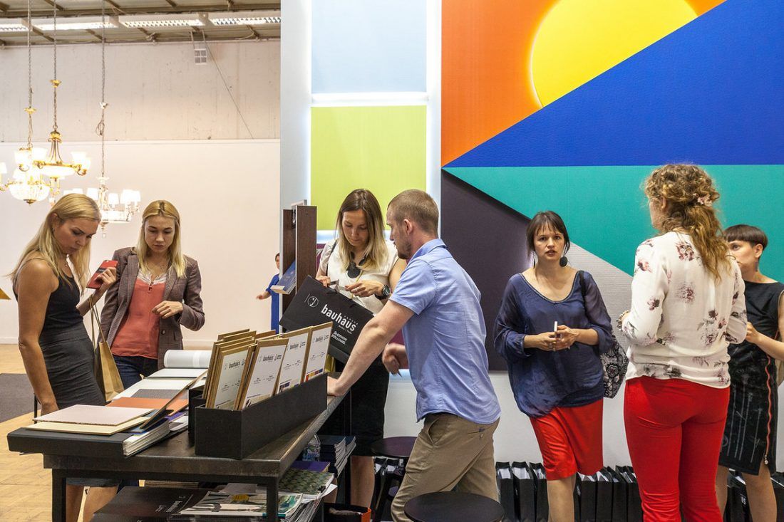 презентация коллекции обоев под покраску Баухаус (Bauhaus) на выставке АрхМосква 2018