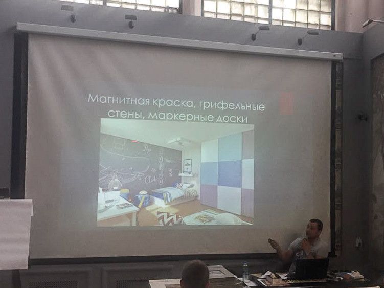 представитель фабрики детских интерьеров Stupeni-kids в Центре Дизайна Мануфактура 5