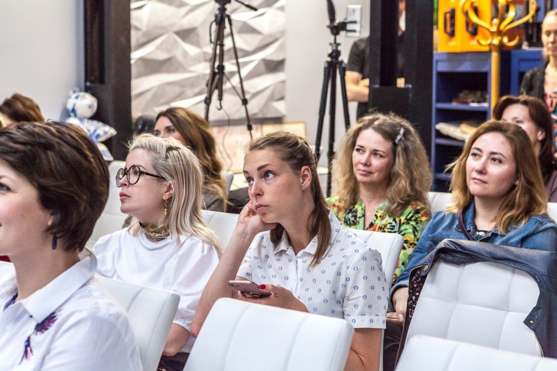 семинар дизайнера по текстилю Екатерины Егоровой в Центре Дизайна Мануфактура 5 Ампир Декор