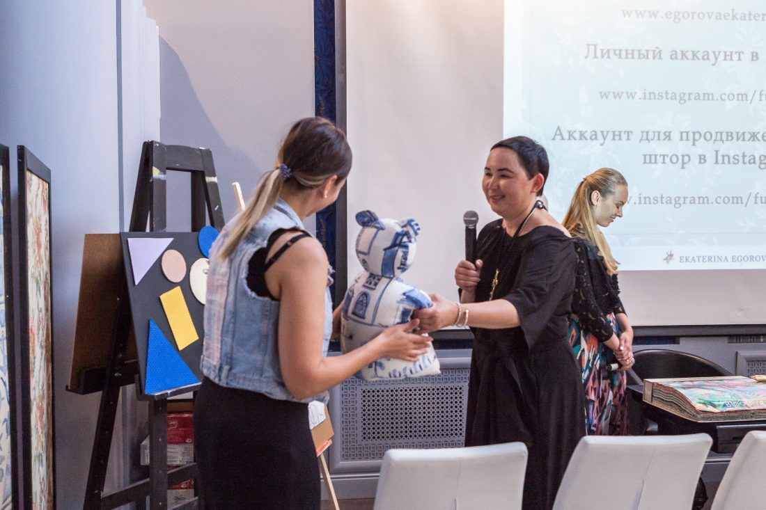 семинар дизайнера по текстилю Екатерины Егоровой в Центре Дизайна Мануфактура 5 Ампир Декор