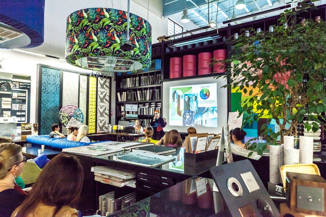 Лекция Елены Теплицкой «Цветовая палитра различных эпох»