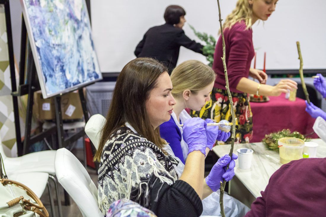 Мастер-класс по созданию новогодних украшений в Центре Дизайна Мануфактура 5 Ампир Декор