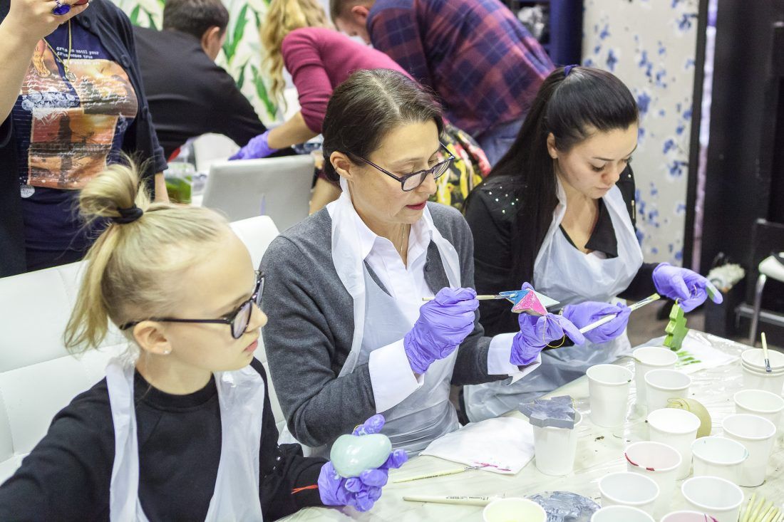 Мастер-класс по созданию новогодних украшений в Центре Дизайна Мануфактура 5 Ампир Декор