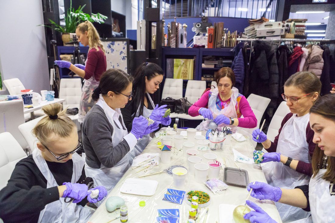 Мастер-класс по созданию новогодних украшений в Центре Дизайна Мануфактура 5 Ампир Декор