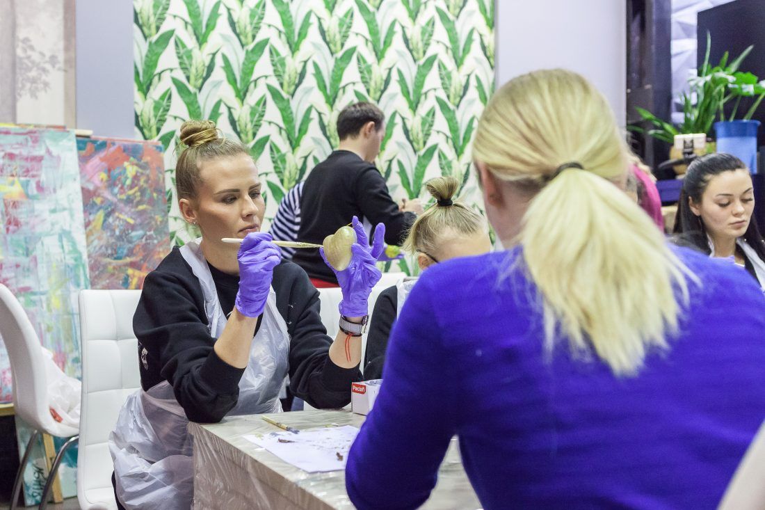 Мастер-класс по созданию новогодних украшений в Центре Дизайна Мануфактура 5 Ампир Декор