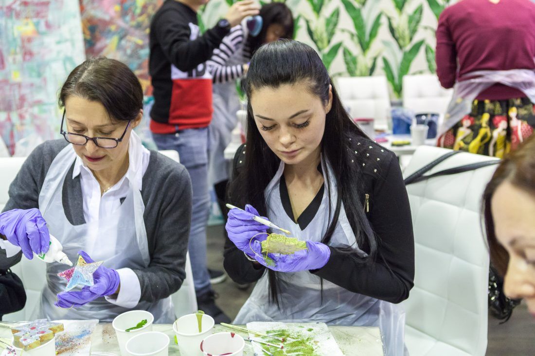Мастер-класс по созданию новогодних украшений в Центре Дизайна Мануфактура 5 Ампир Декор