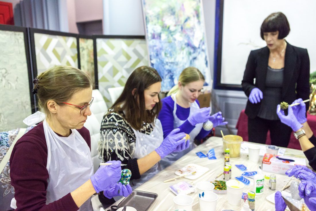 Мастер-класс по созданию новогодних украшений в Центре Дизайна Мануфактура 5 Ампир Декор