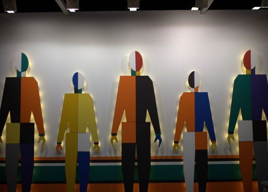 обои под покраску Bauhaus Cпортсмены Малевича