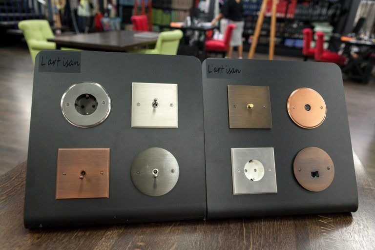электрические розетки и выключатели L'artisan