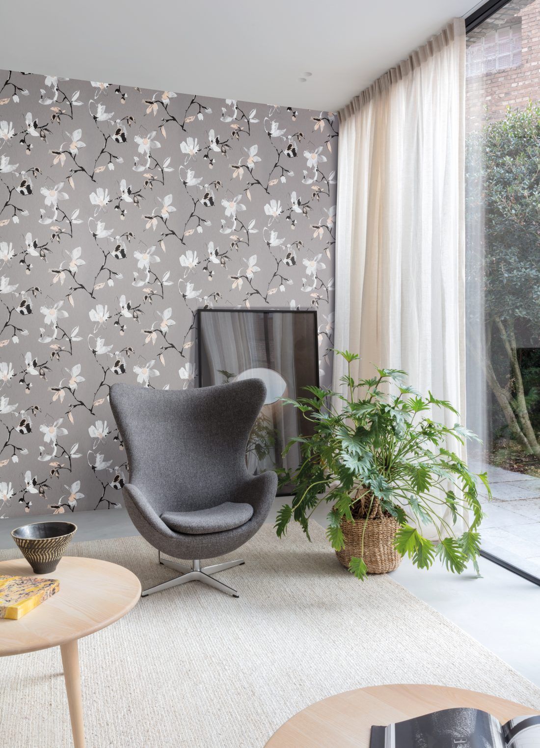 Ампир Декор флизелиновые обои La vie en rose от Zoom