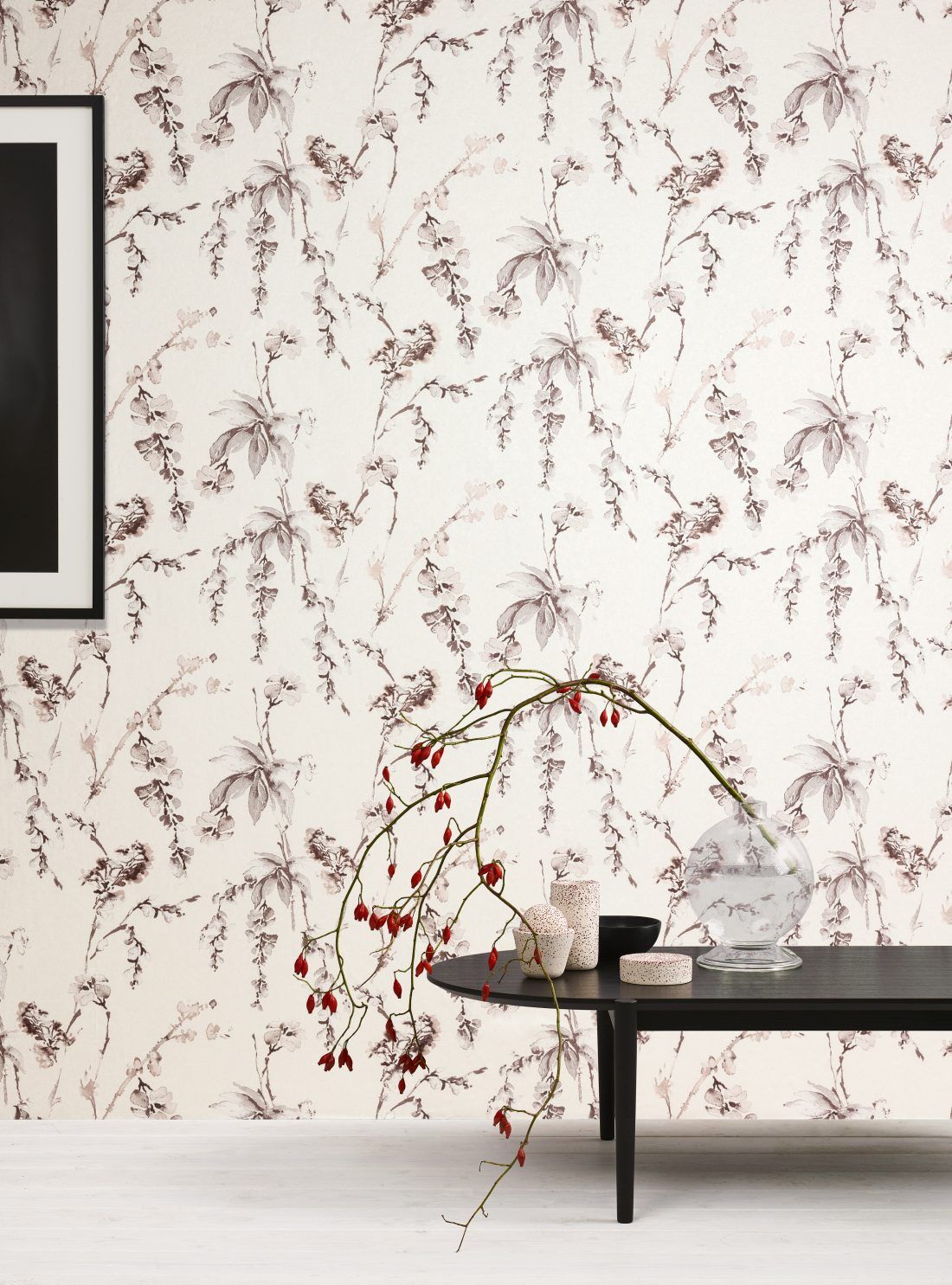 Ампир Декор флизелиновые обои La vie en rose от Zoom