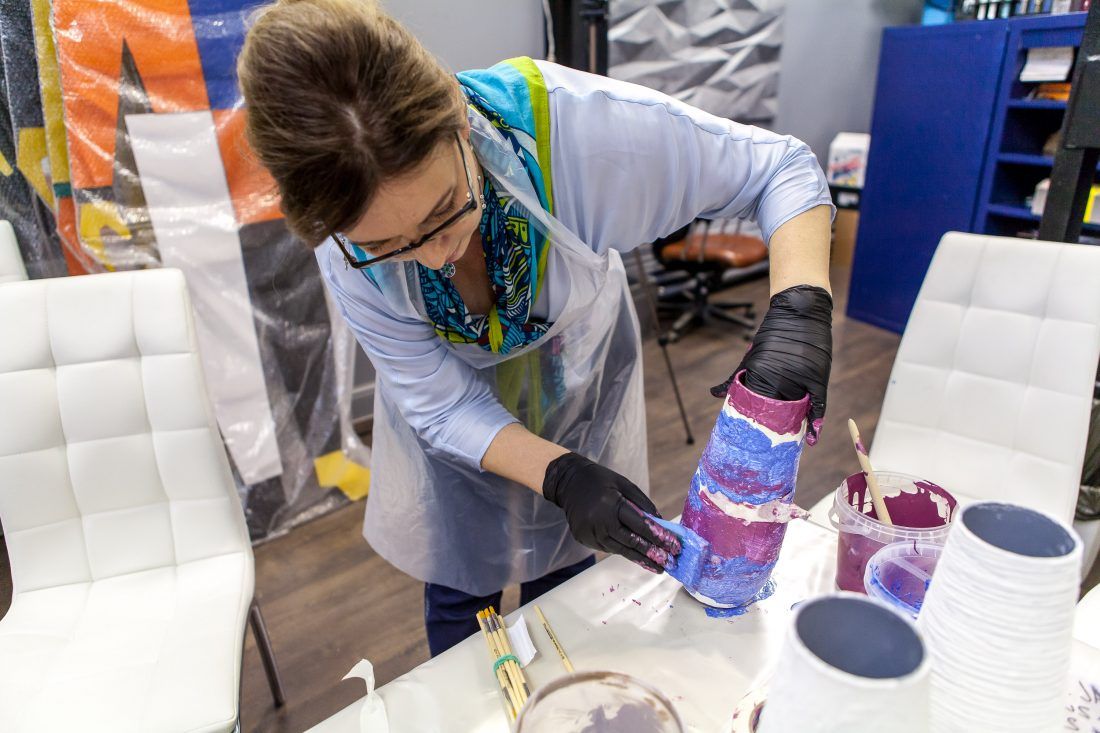 Мастер-класс «Декорируем вазу материалами Capadecor» в Центре дизайна Мануфактура 5 Ампир Декор