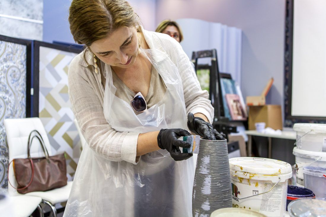 Мастер-класс «Декорируем вазу материалами Capadecor» в Центре дизайна Мануфактура 5 Ампир Декор