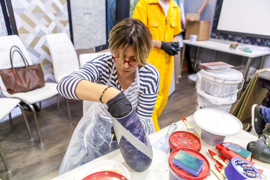 Мастер-класс «Декорируем вазу материалами Capadecor» в Центре дизайна Мануфактура 5 Ампир Декор