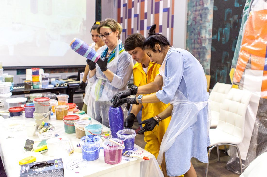 Мастер-класс «Декорируем вазу материалами Capadecor» в Центре дизайна Мануфактура 5 Ампир Декор