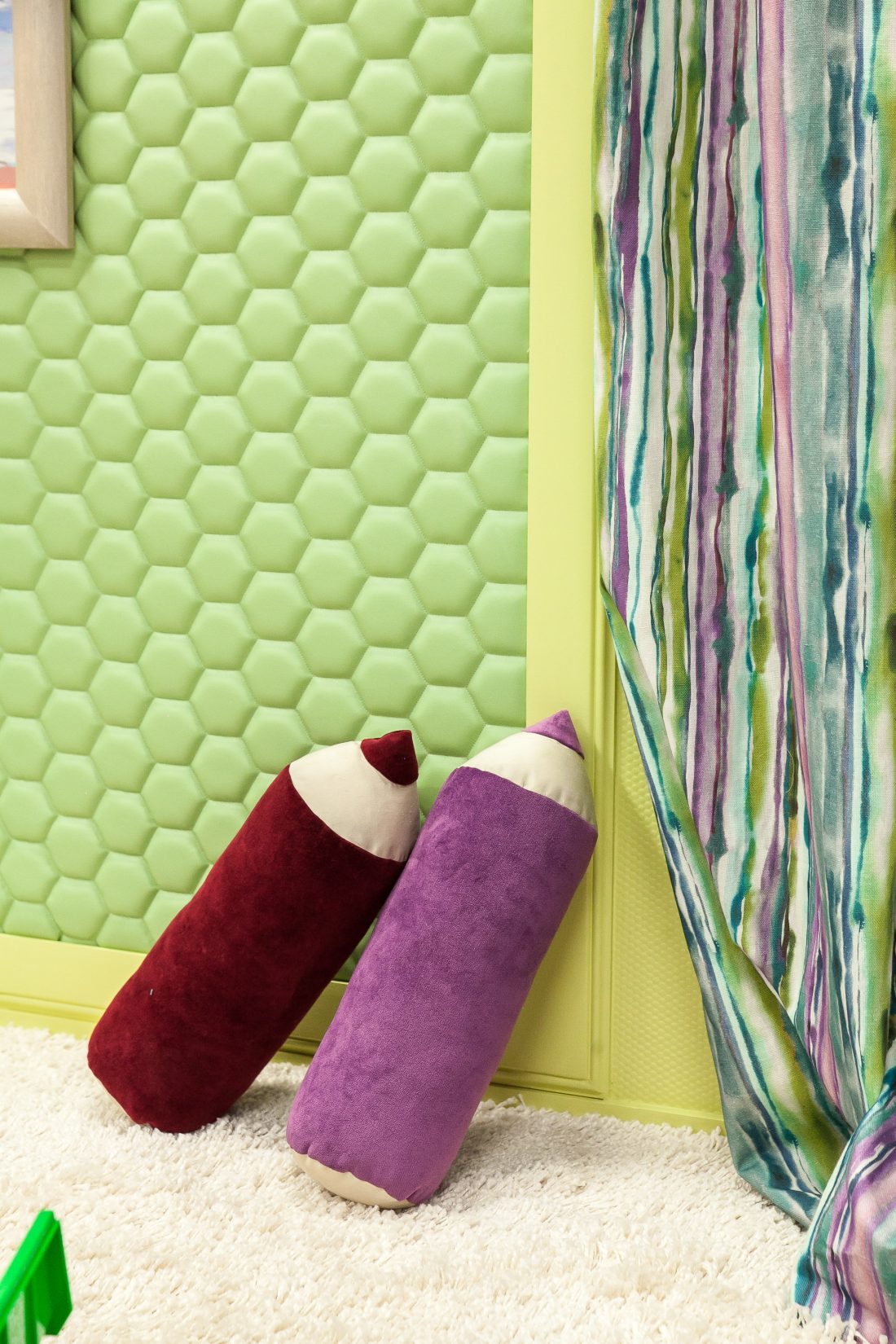 Ампир Декор стеганые обои Chesterwall