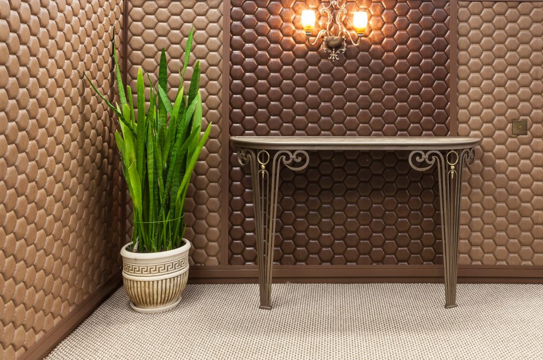 Ампир Декор стеганые обои Chesterwall