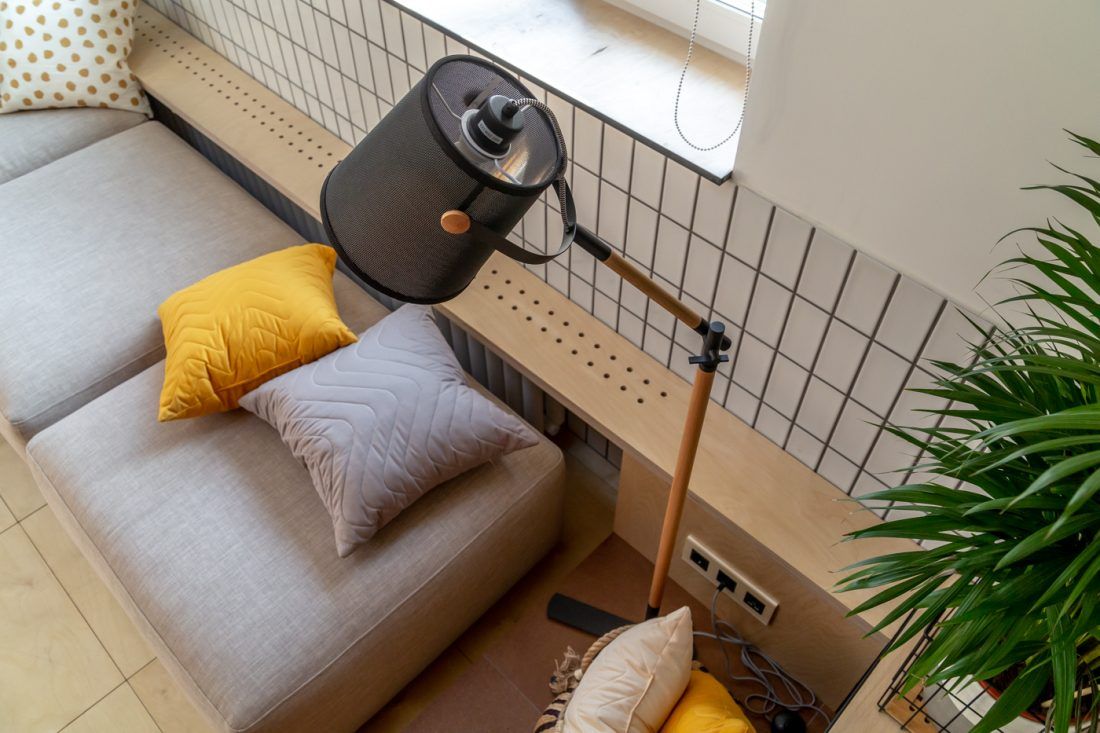 Гостинная-хокку с бамбуковым камином и обоями Khroma Zoom в программе "Дачный ответ"