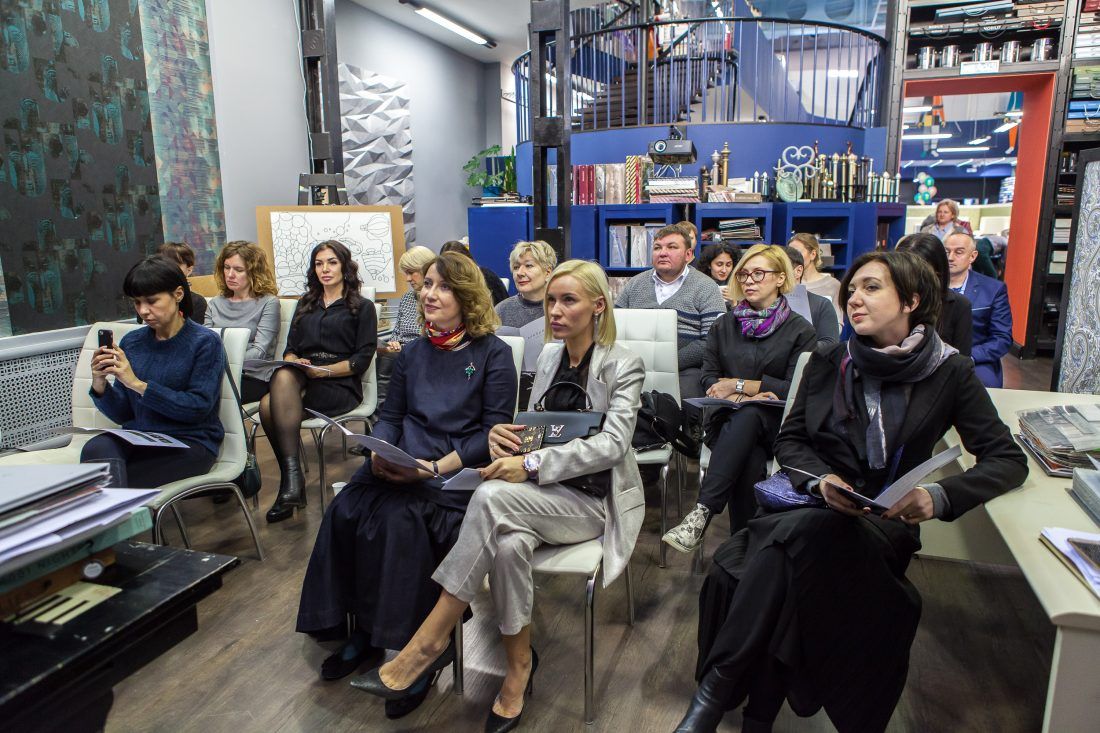 Центр Дизайна Мануфактура 5 Ампир Декор обои Khroma